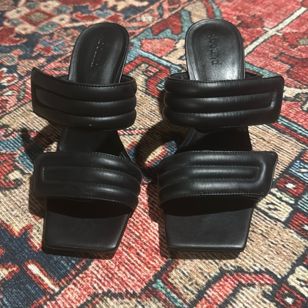Abound Mules